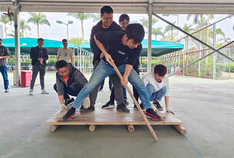 中美創(chuàng)力精英團隊?wèi)敉鈭F建活動-錘煉團隊協(xié)作精神 6 深圳中美創(chuàng)力實業(yè)有限公司 6