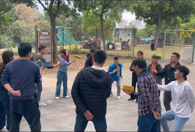 中美創(chuàng)力精英團隊?wèi)敉鈭F建活動-錘煉團隊協(xié)作精神 4 深圳中美創(chuàng)力實業(yè)有限公司 4